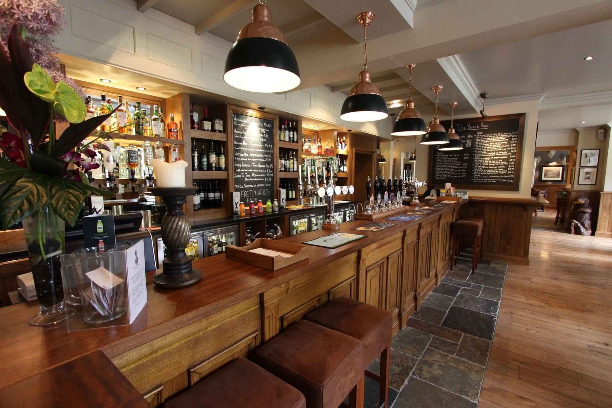 熊爪酒店 沃明翰 外观 照片 The bar at The Old Stamp House